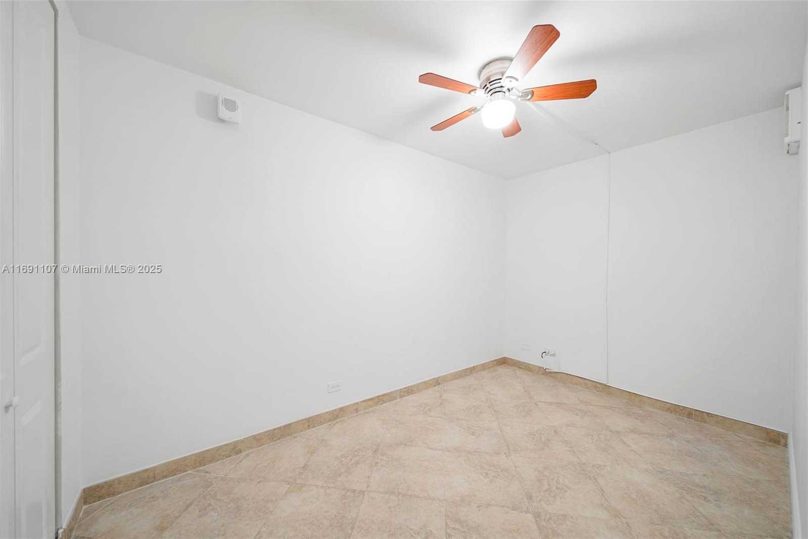Small Image of 5005 COLLINS AVE #607, Miami Beach Number 11