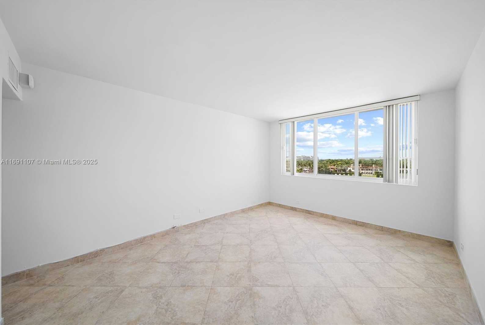 Small Image of 5005 COLLINS AVE #607, Miami Beach Number 8