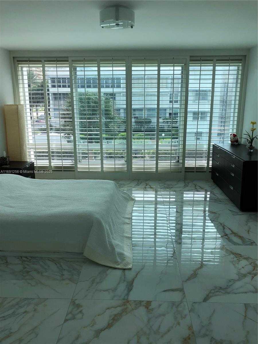Small Image of 10240 COLLINS AVE #205, Bal Harbour Number 20