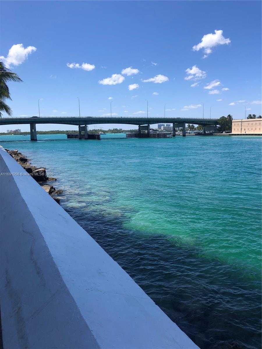 Small Image of 10240 COLLINS AVE #205, Bal Harbour Number 23