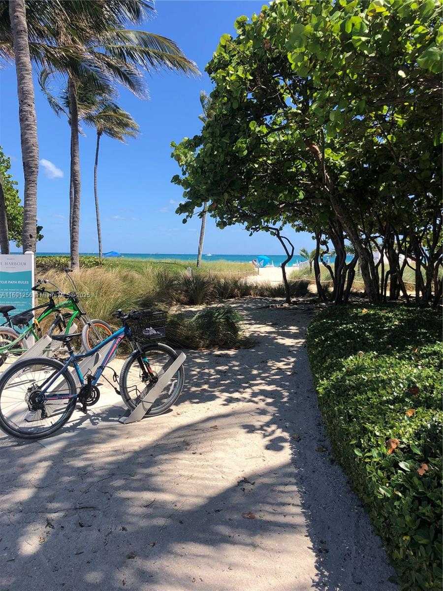 Small Image of 10240 COLLINS AVE #205, Bal Harbour Number 24
