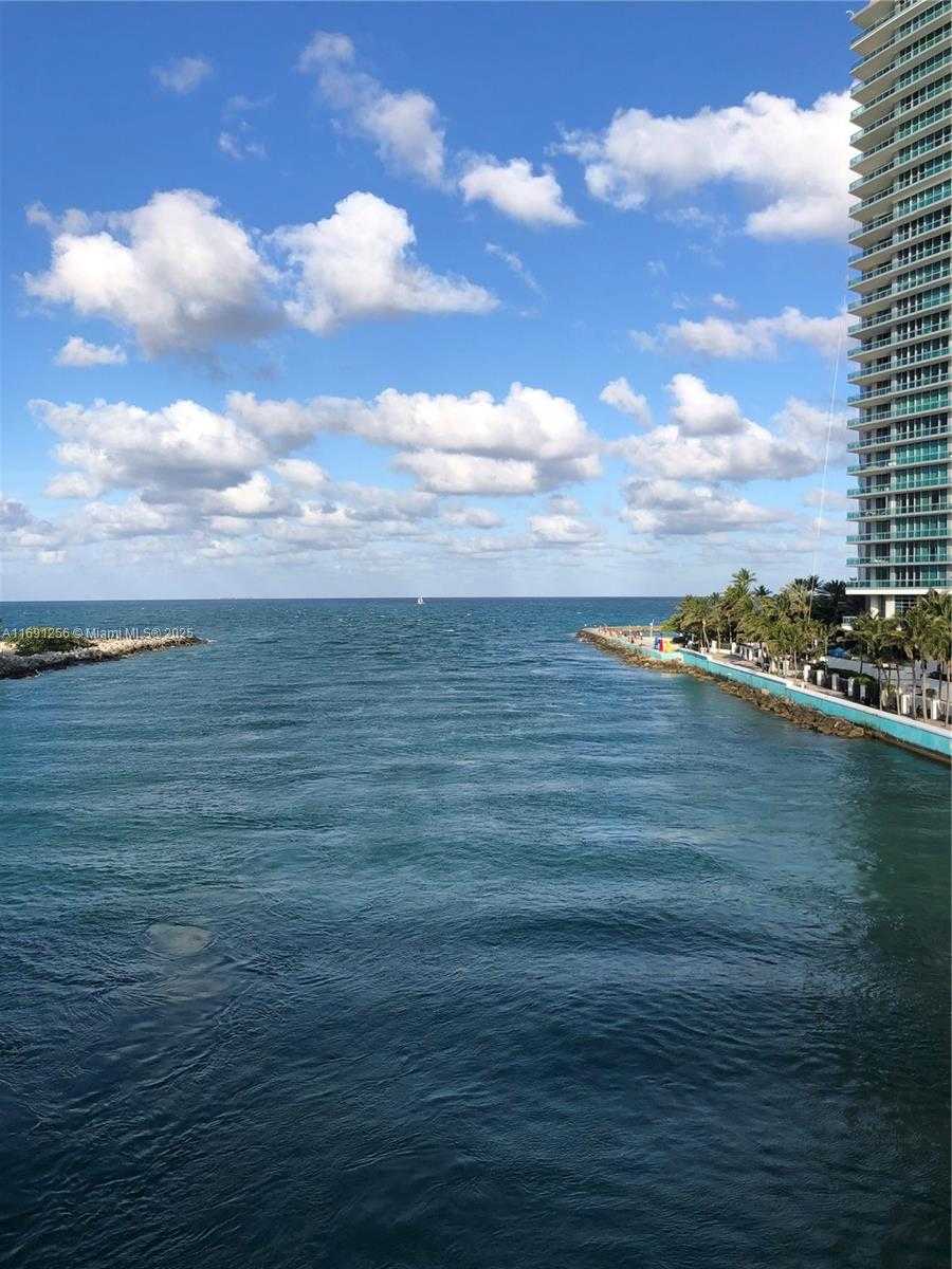 Small Image of 10240 COLLINS AVE #205, Bal Harbour Number 26