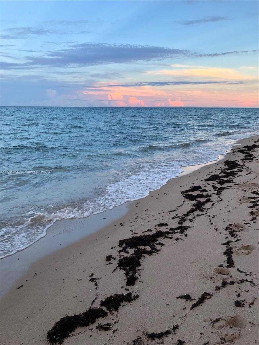 Small Image of 10240 COLLINS AVE #205, Bal Harbour Number 31
