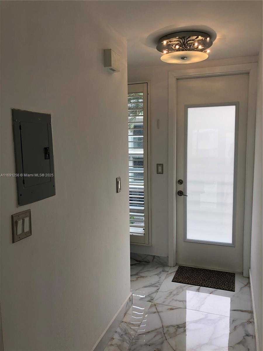 Small Image of 10240 COLLINS AVE #205, Bal Harbour Number 7