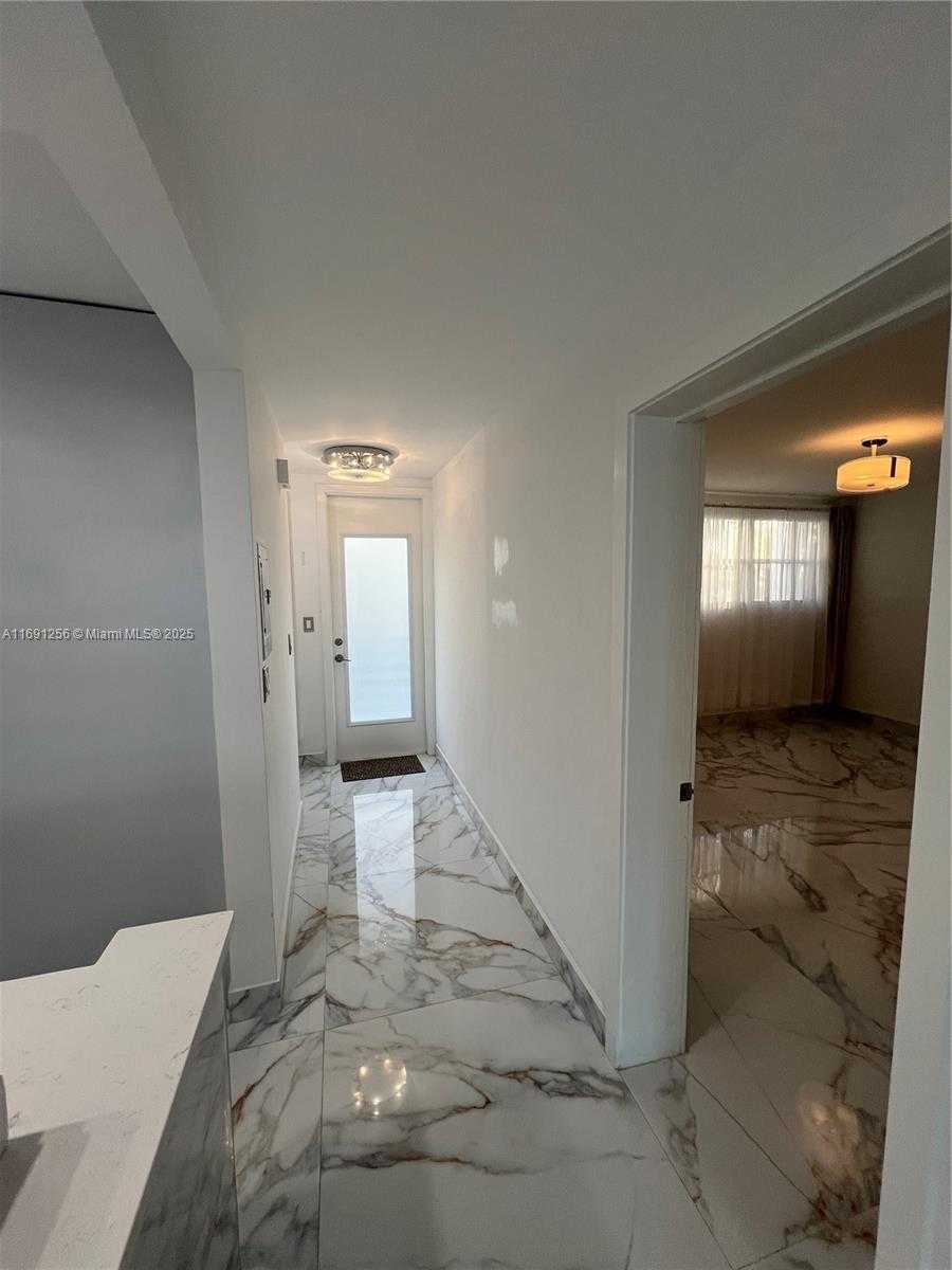 Small Image of 10240 COLLINS AVE #205, Bal Harbour Number 8