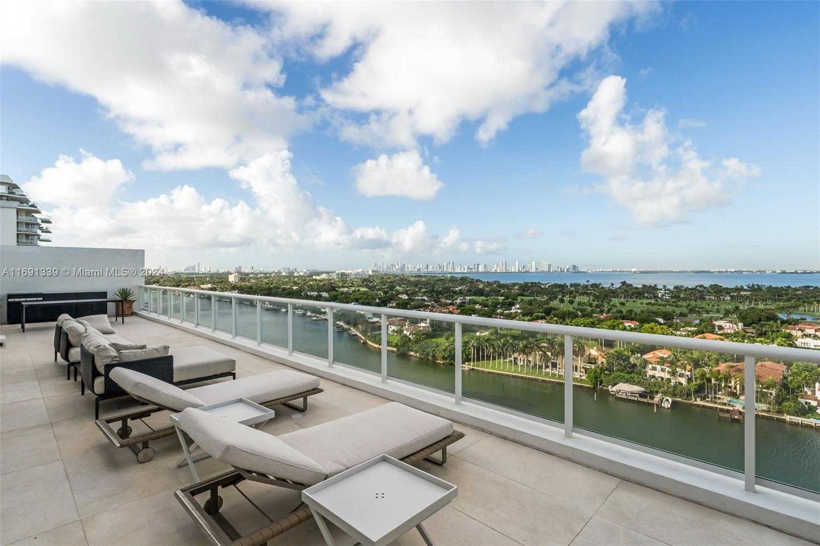 Small Image of 5600 COLLINS AVE #PHE, Miami Beach Number 16