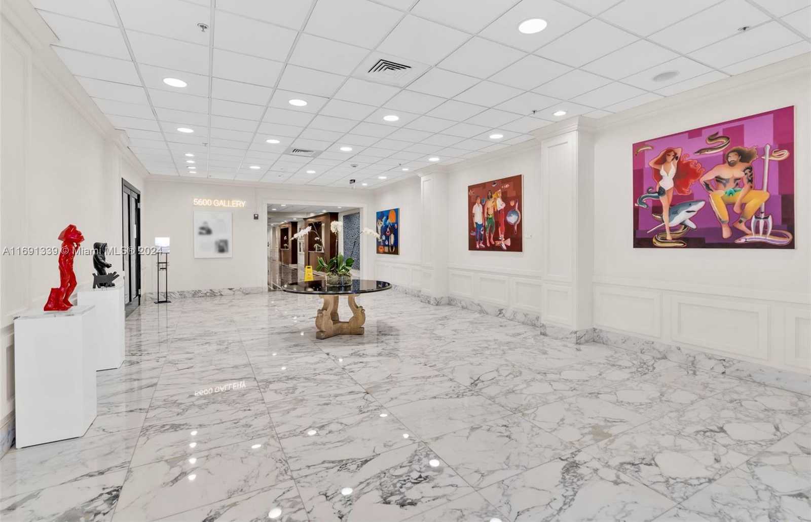 Small Image of 5600 COLLINS AVE #PHE, Miami Beach Number 4
