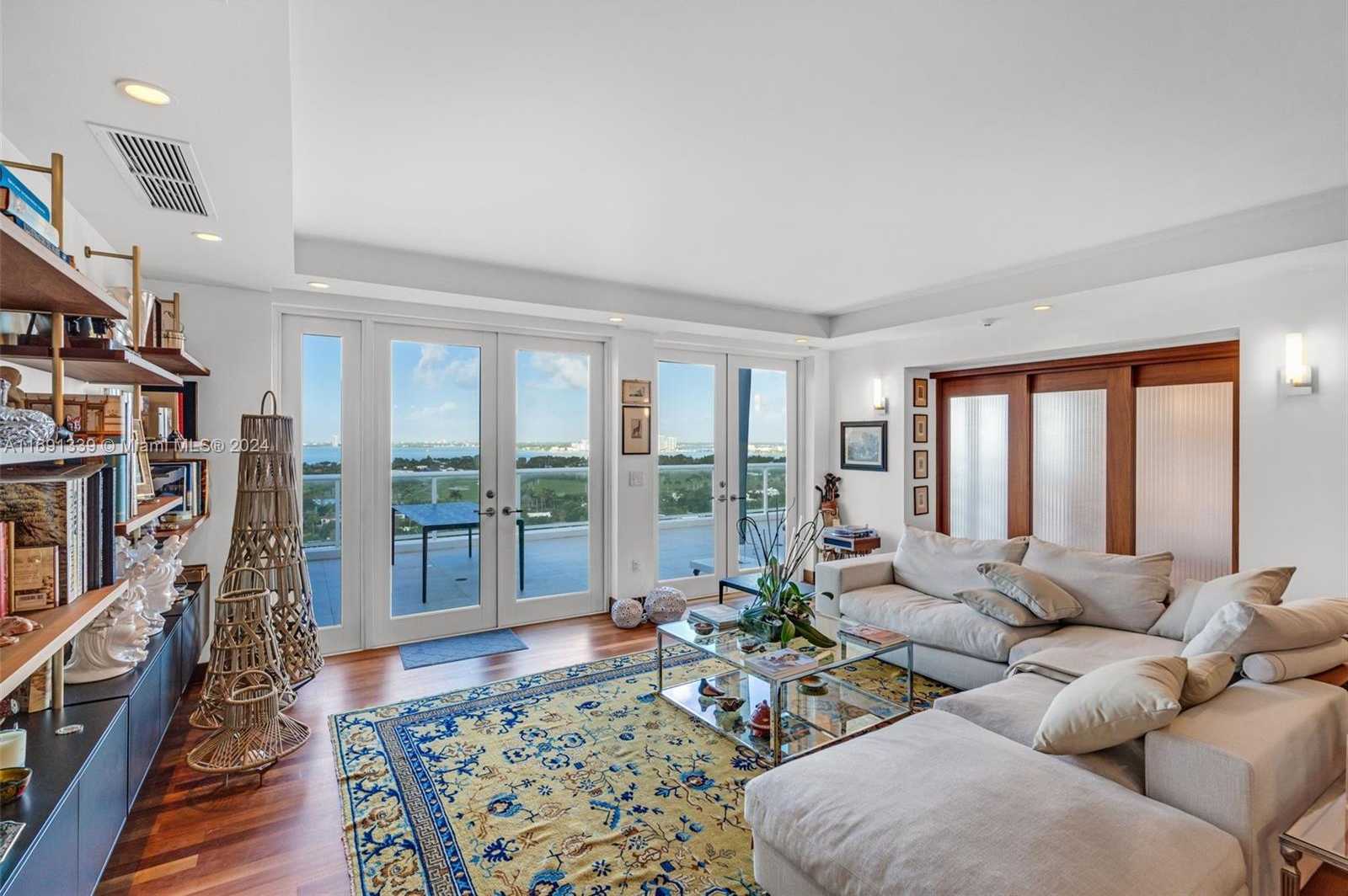 Small Image of 5600 COLLINS AVE #PHE, Miami Beach Number 8