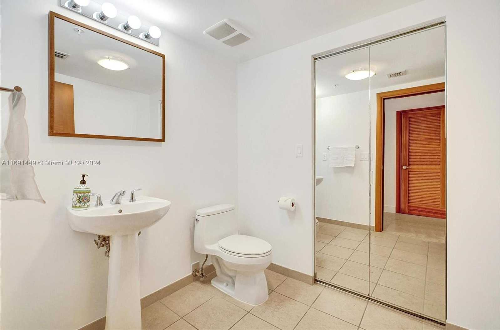 Small Image of 16699 COLLINS AVE #3310, Sunny Isles Beach Number 26