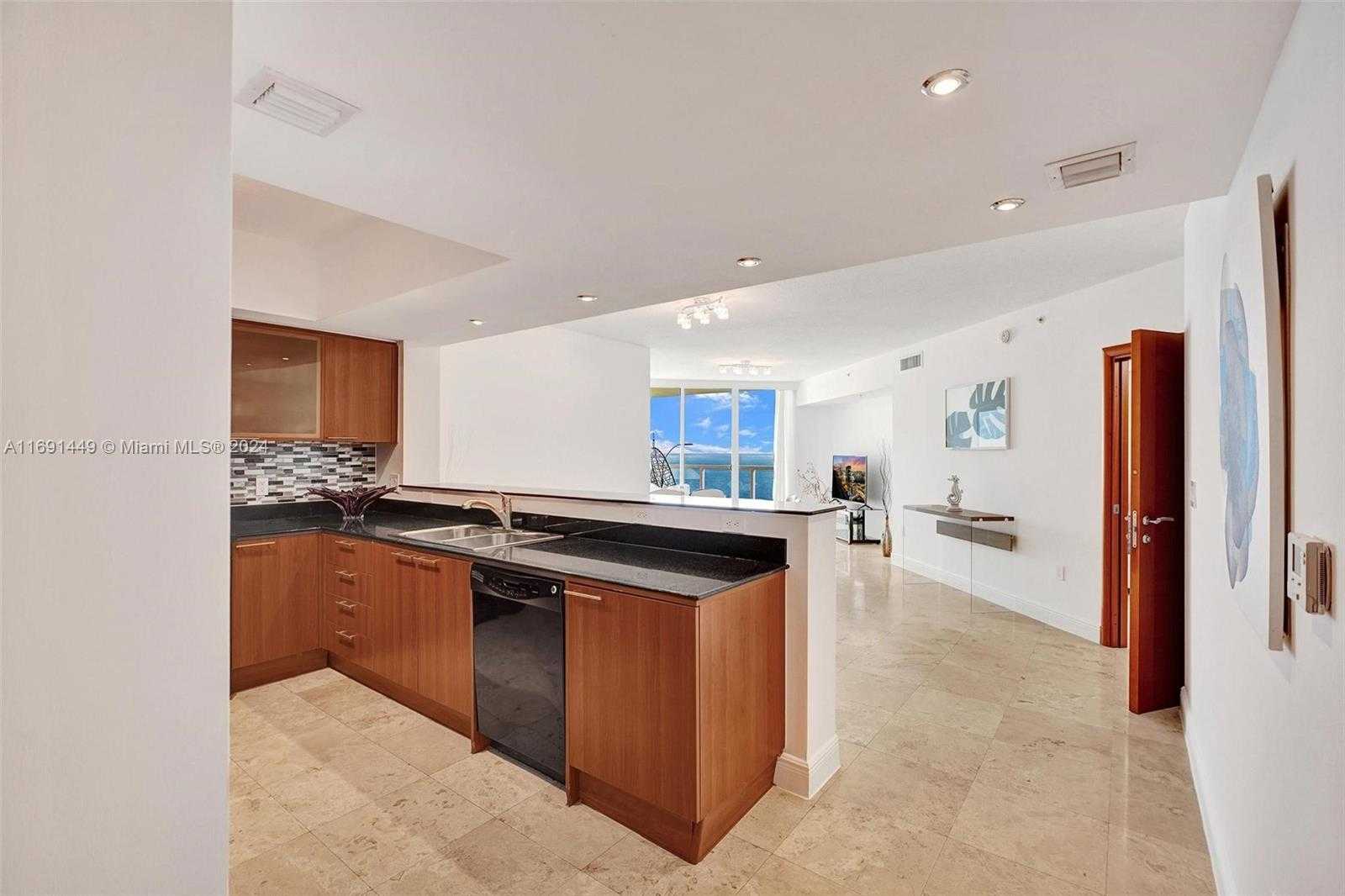 Small Image of 16699 COLLINS AVE #3310, Sunny Isles Beach Number 3