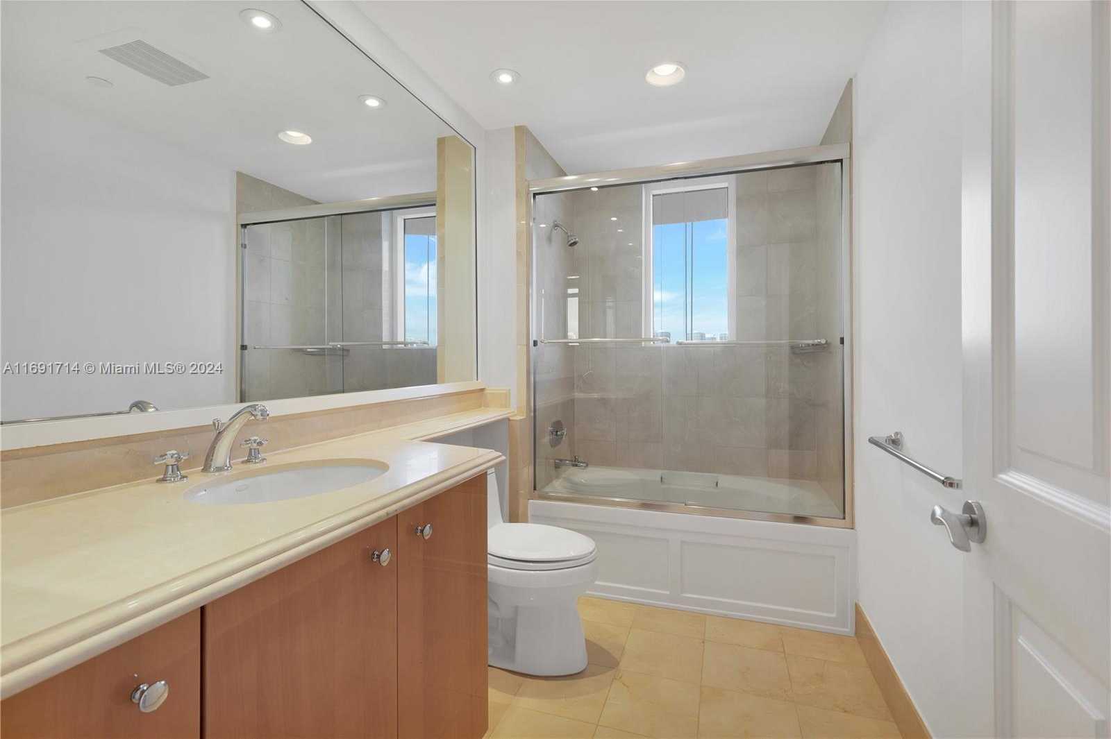 Small Image of 17875 COLLINS AVE #905, Sunny Isles Beach Number 34