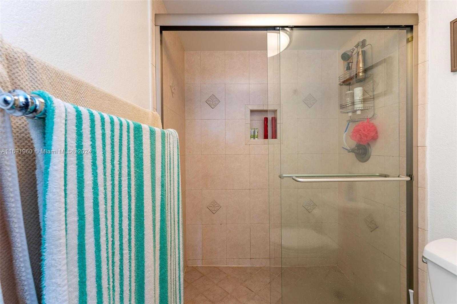 Small Image of 2030 SOUTH OCEAN DR #1803, Hallandale Beach Number 14
