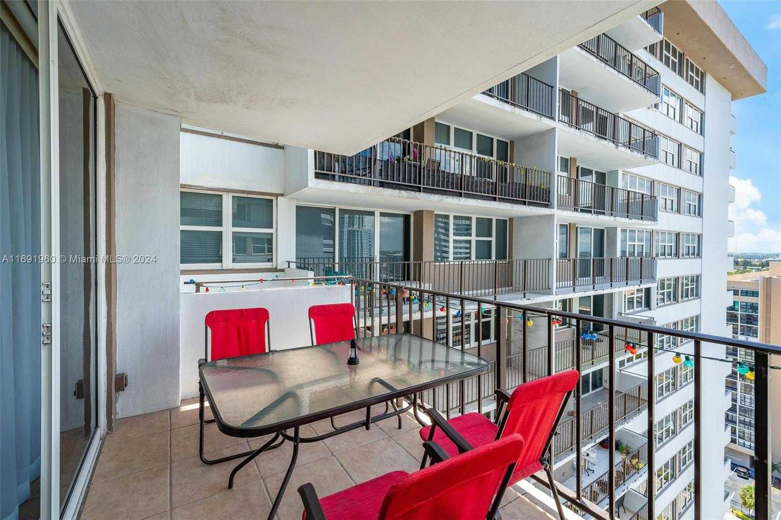 Small Image of 2030 SOUTH OCEAN DR #1803, Hallandale Beach Number 18