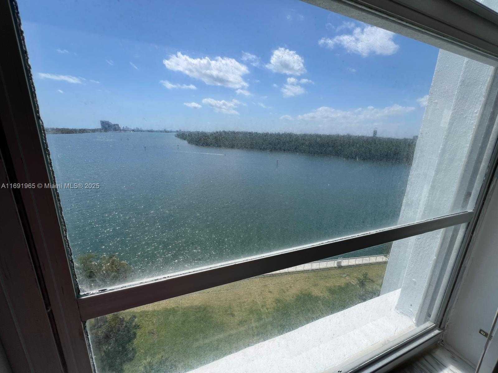 Small Image of 500 BAYVIEW DR #620, Sunny Isles Beach Number 30