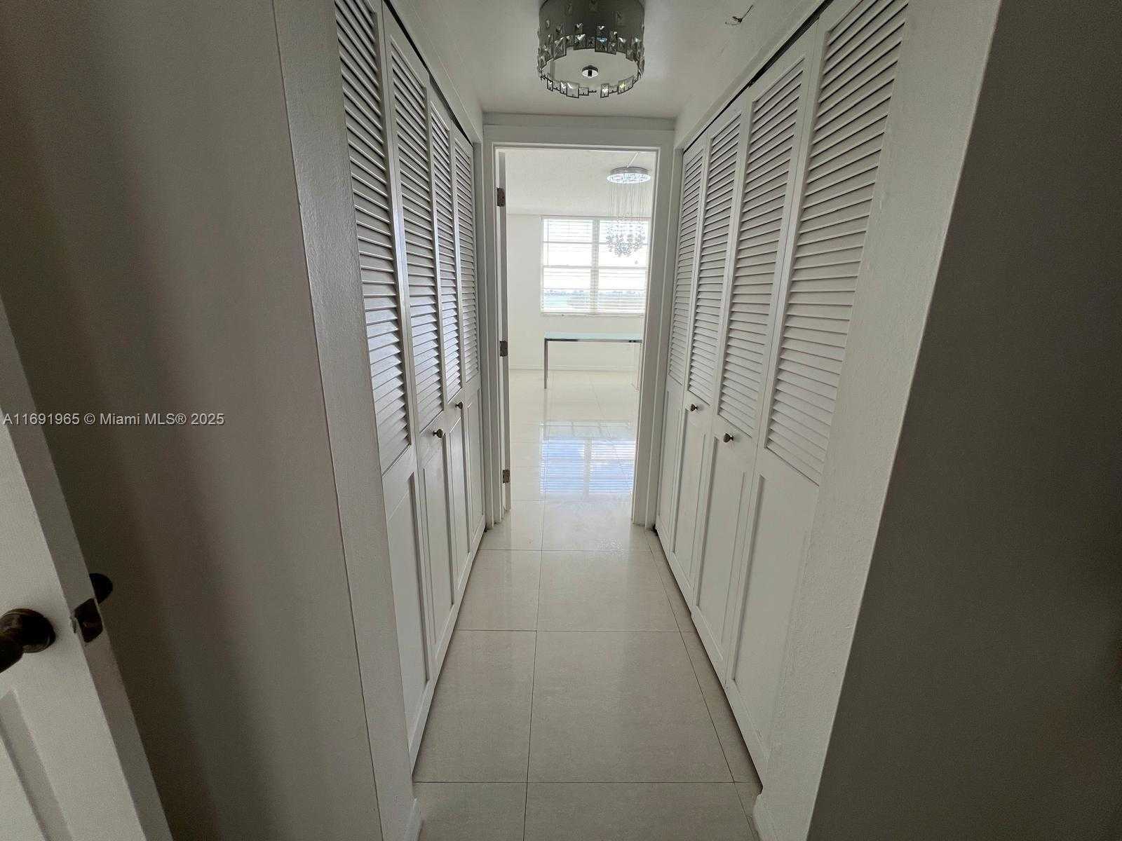 Small Image of 500 BAYVIEW DR #620, Sunny Isles Beach Number 46