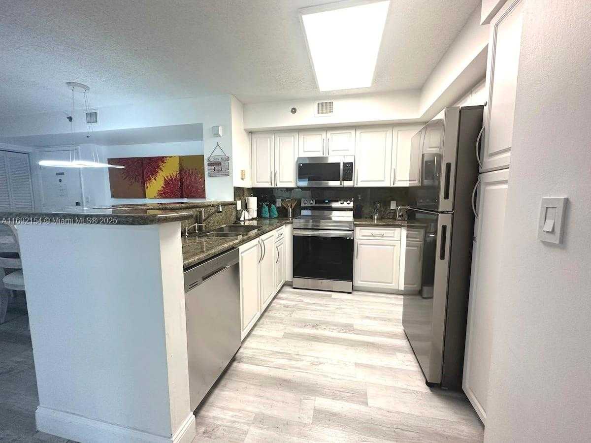 Small Image of 19999 EAST COUNTRY CLUB DR #1403, Aventura Number 18