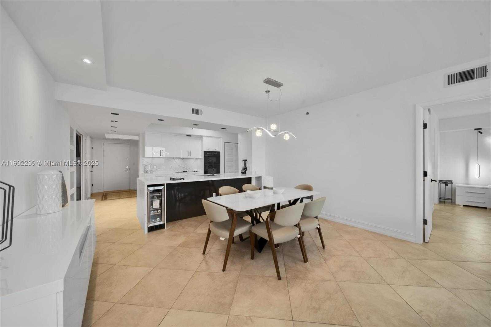 Small Image of 1830 SOUTH OCEAN DR #4704, Hallandale Beach Number 12