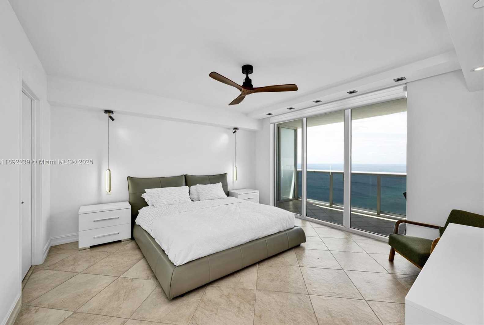 Small Image of 1830 SOUTH OCEAN DR #4704, Hallandale Beach Number 24
