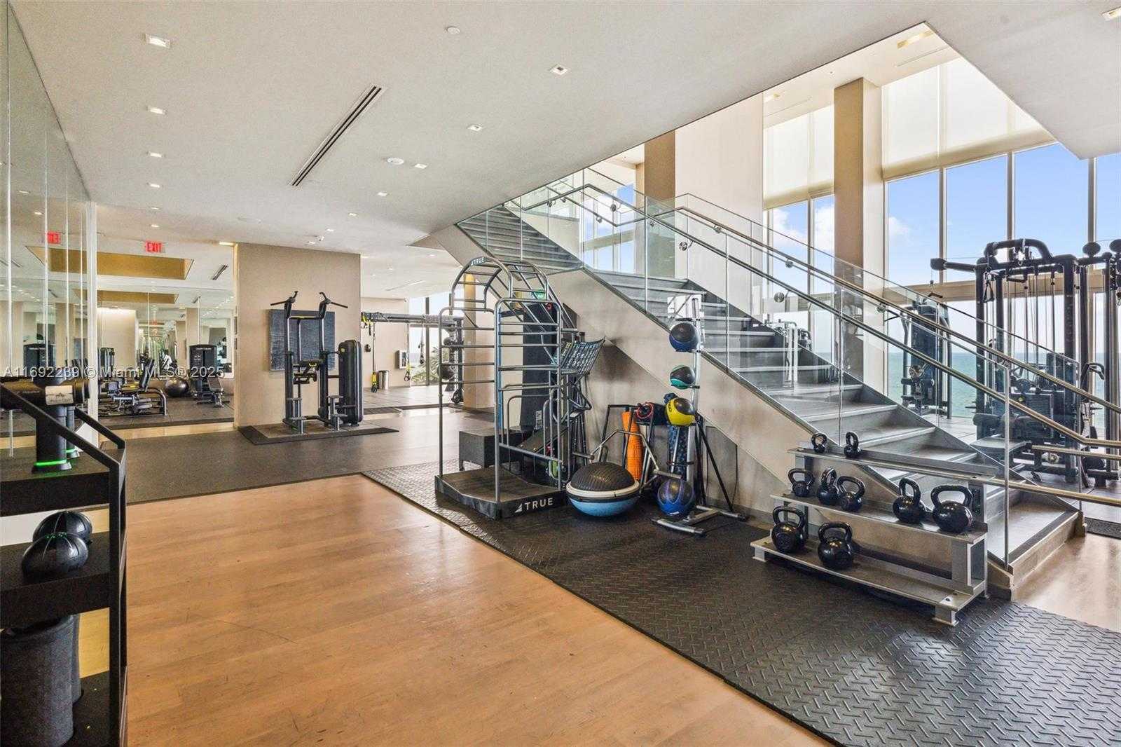 Small Image of 1830 SOUTH OCEAN DR #4704, Hallandale Beach Number 30