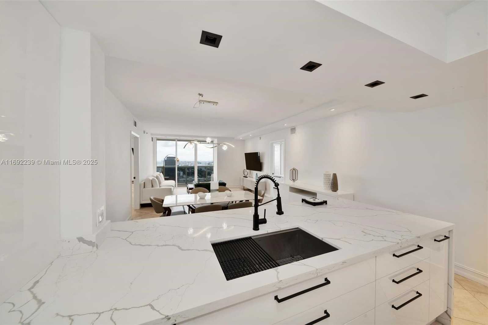 Small Image of 1830 SOUTH OCEAN DR #4704, Hallandale Beach Number 4