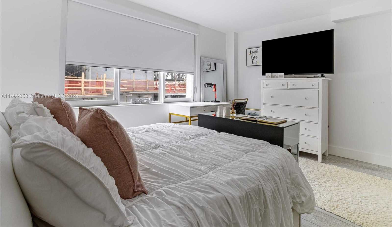 Small Image of 9195 COLLINS AVE #1104, Surfside Number 18
