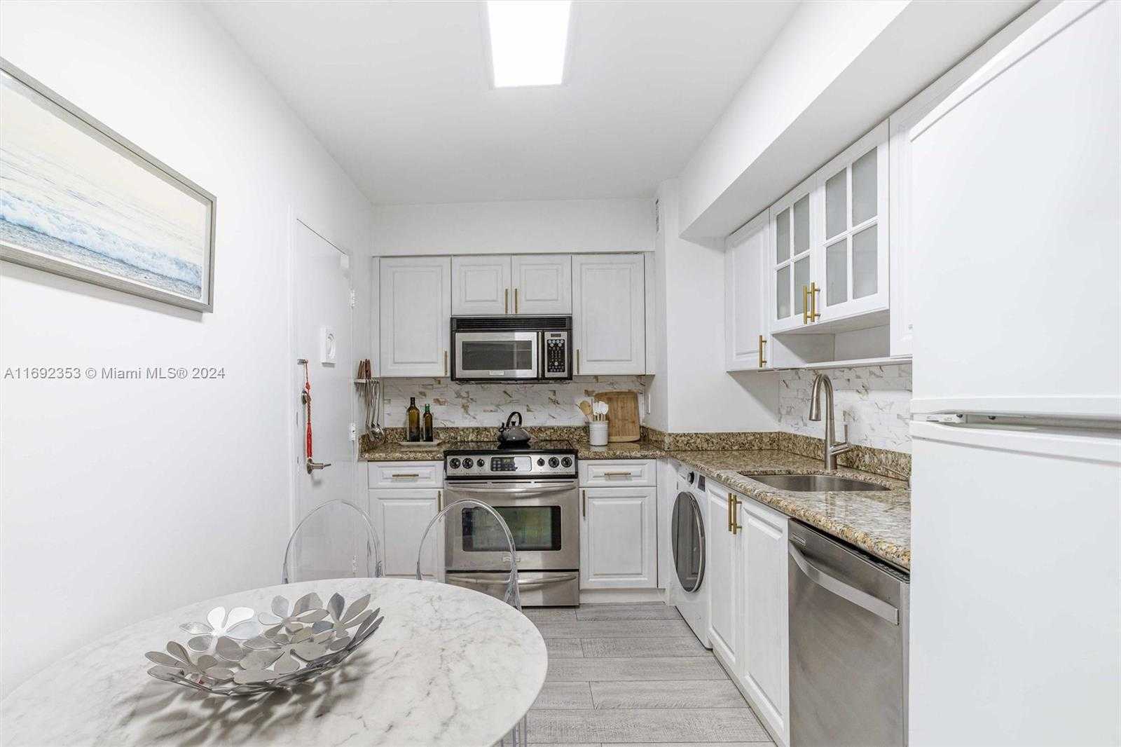 Small Image of 9195 COLLINS AVE #1104, Surfside Number 23