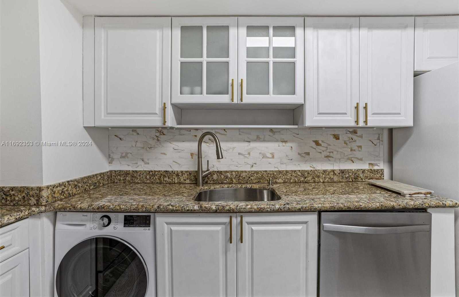 Small Image of 9195 COLLINS AVE #1104, Surfside Number 25