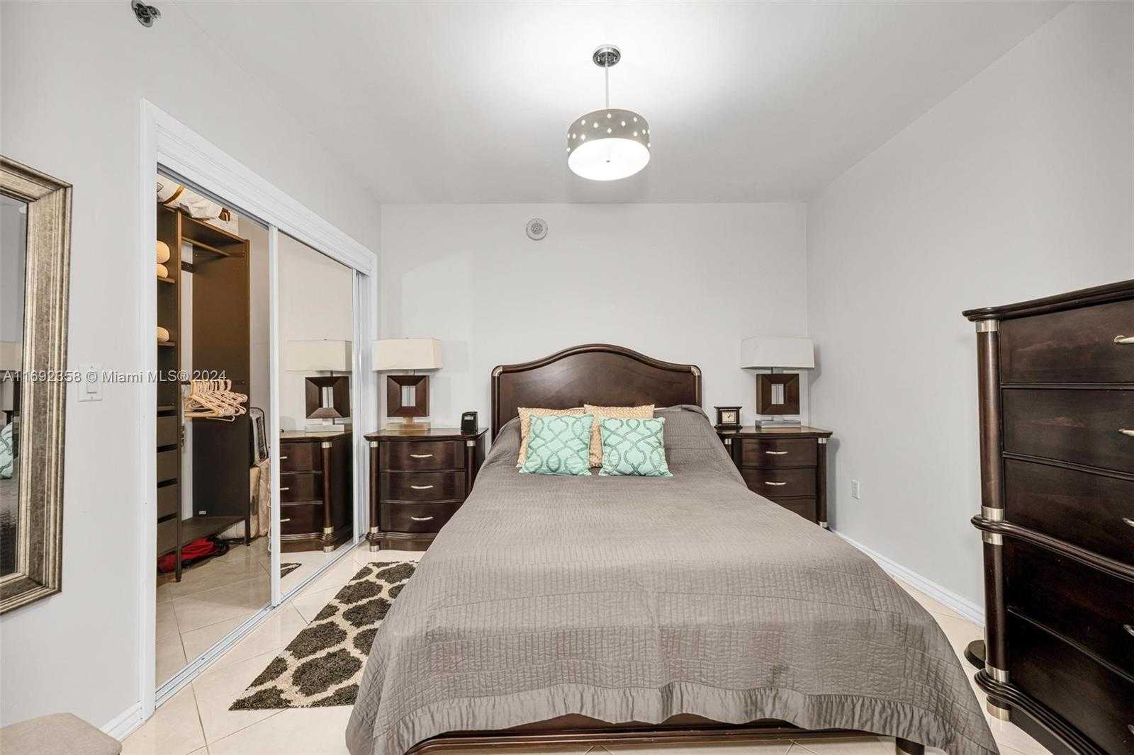 Small Image of 1830 SOUTH OCEAN DR #2505, Hallandale Beach Number 10