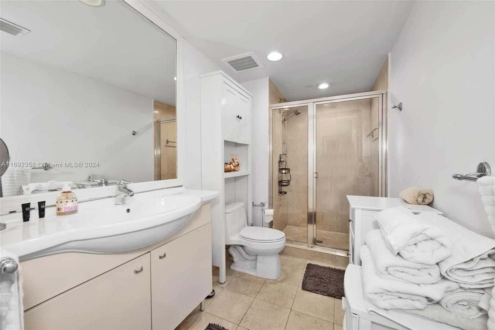 Small Image of 1830 SOUTH OCEAN DR #2505, Hallandale Beach Number 12
