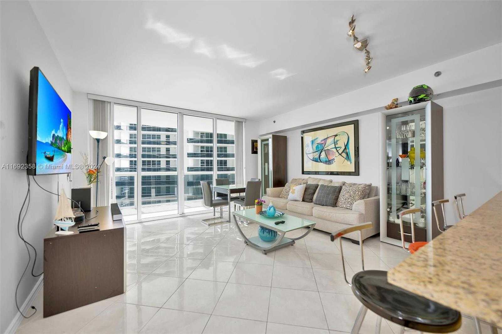Small Image of 1830 SOUTH OCEAN DR #2505, Hallandale Beach Number 19