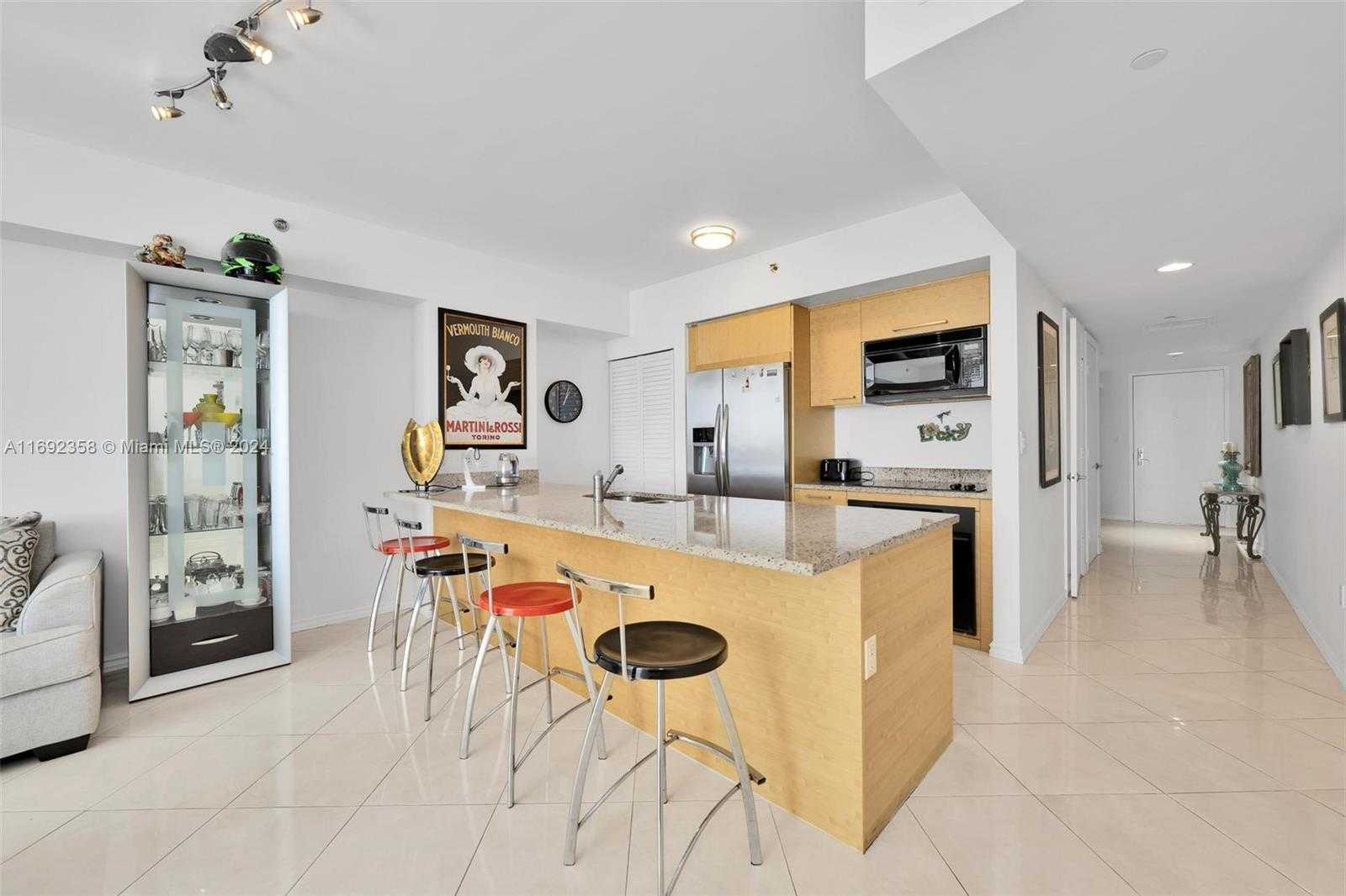 Small Image of 1830 SOUTH OCEAN DR #2505, Hallandale Beach Number 5