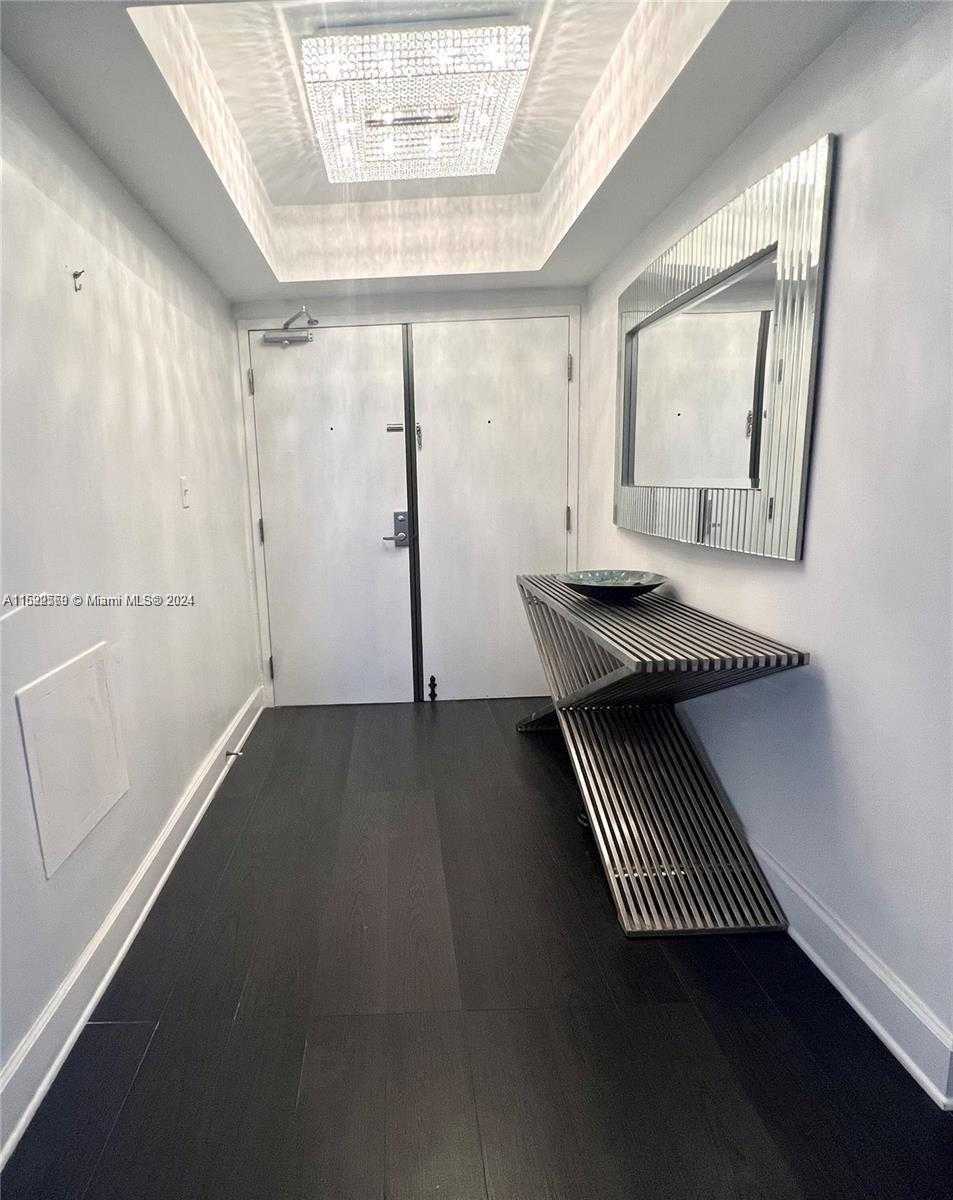 Small Image of 1500 #1414S, Miami Beach Number 12