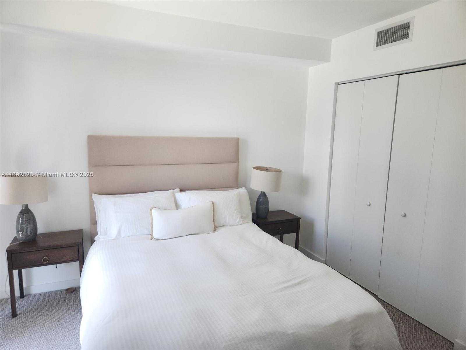 Small Image of 31 SOUTH EAST 6TH ST #1701, Miami Number 14
