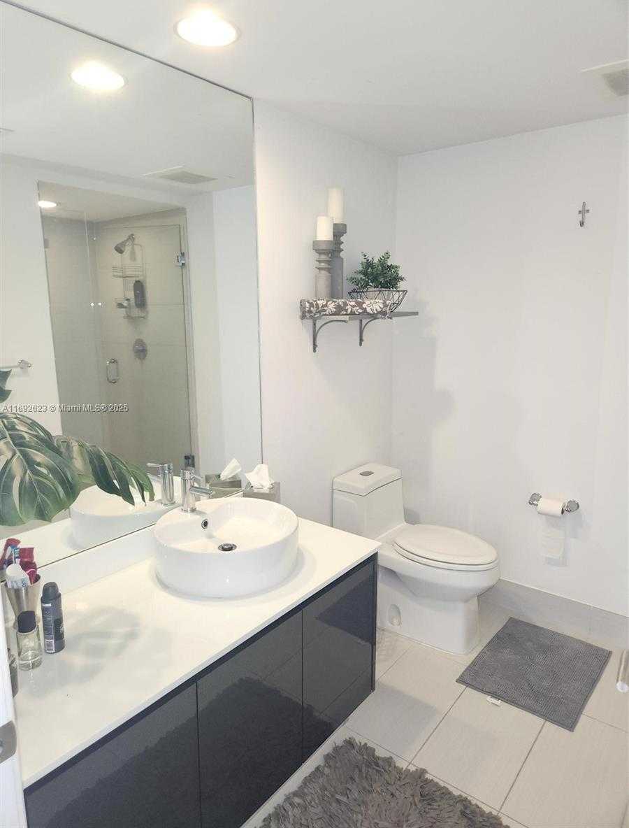 Small Image of 31 SOUTH EAST 6TH ST #1701, Miami Number 16