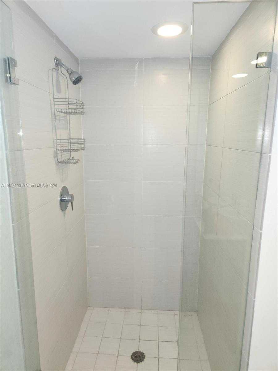 Small Image of 31 SOUTH EAST 6TH ST #1701, Miami Number 20