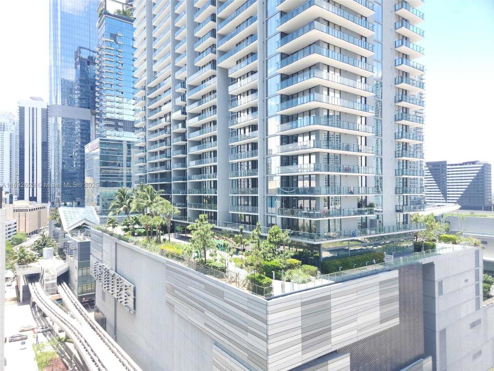 Small Image of 31 SOUTH EAST 6TH ST #1701, Miami Number 25