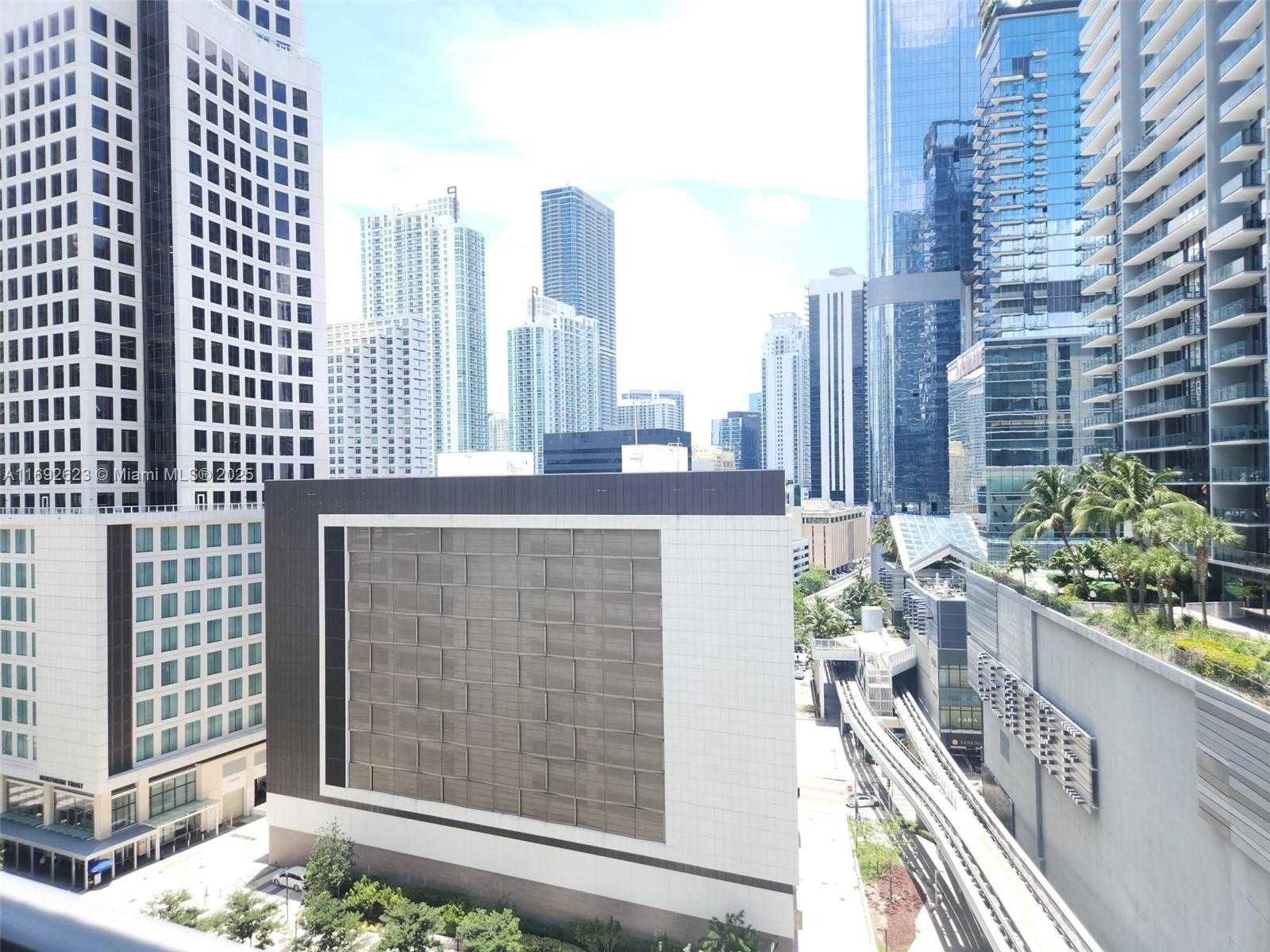 Small Image of 31 SOUTH EAST 6TH ST #1701, Miami Number 26