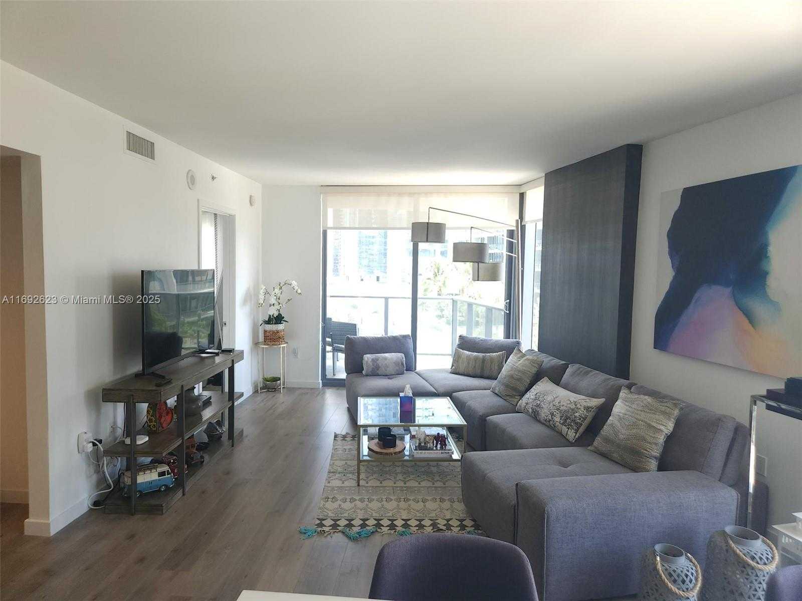 Small Image of 31 SOUTH EAST 6TH ST #1701, Miami Number 7