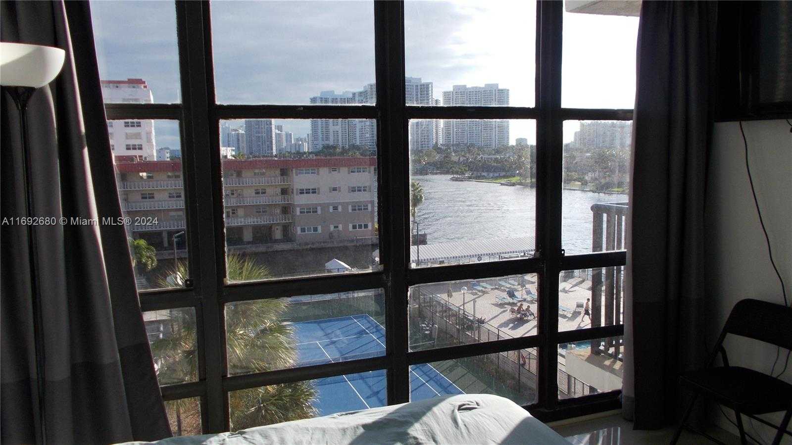 Small Image of 2017 SOUTH OCEAN DR #508, Hallandale Beach Number 26