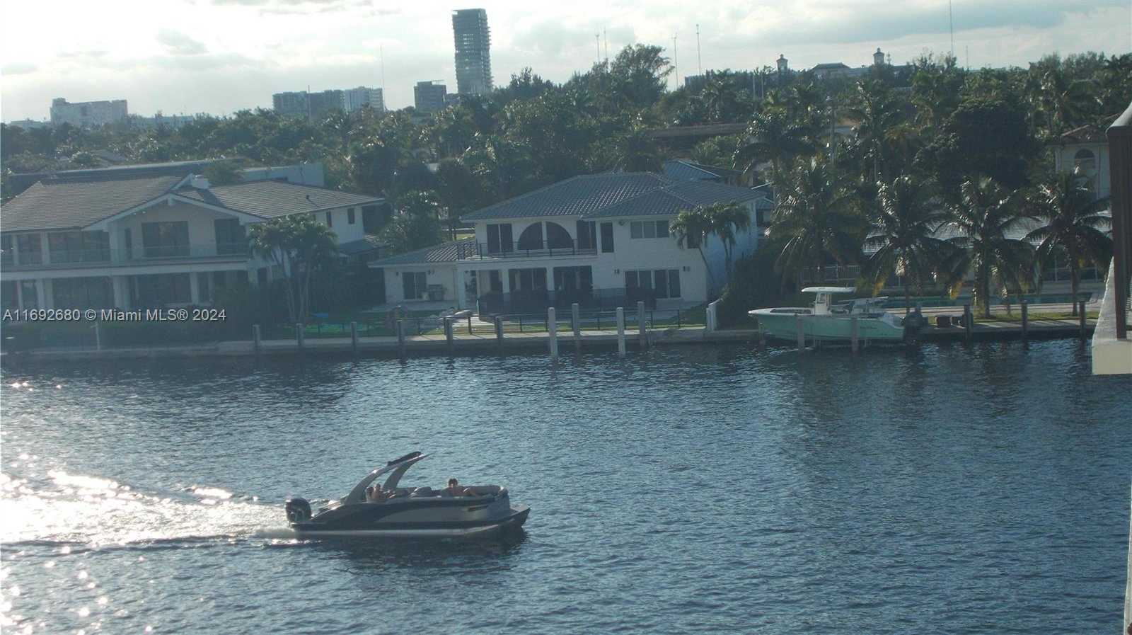Small Image of 2017 SOUTH OCEAN DR #508, Hallandale Beach Number 5
