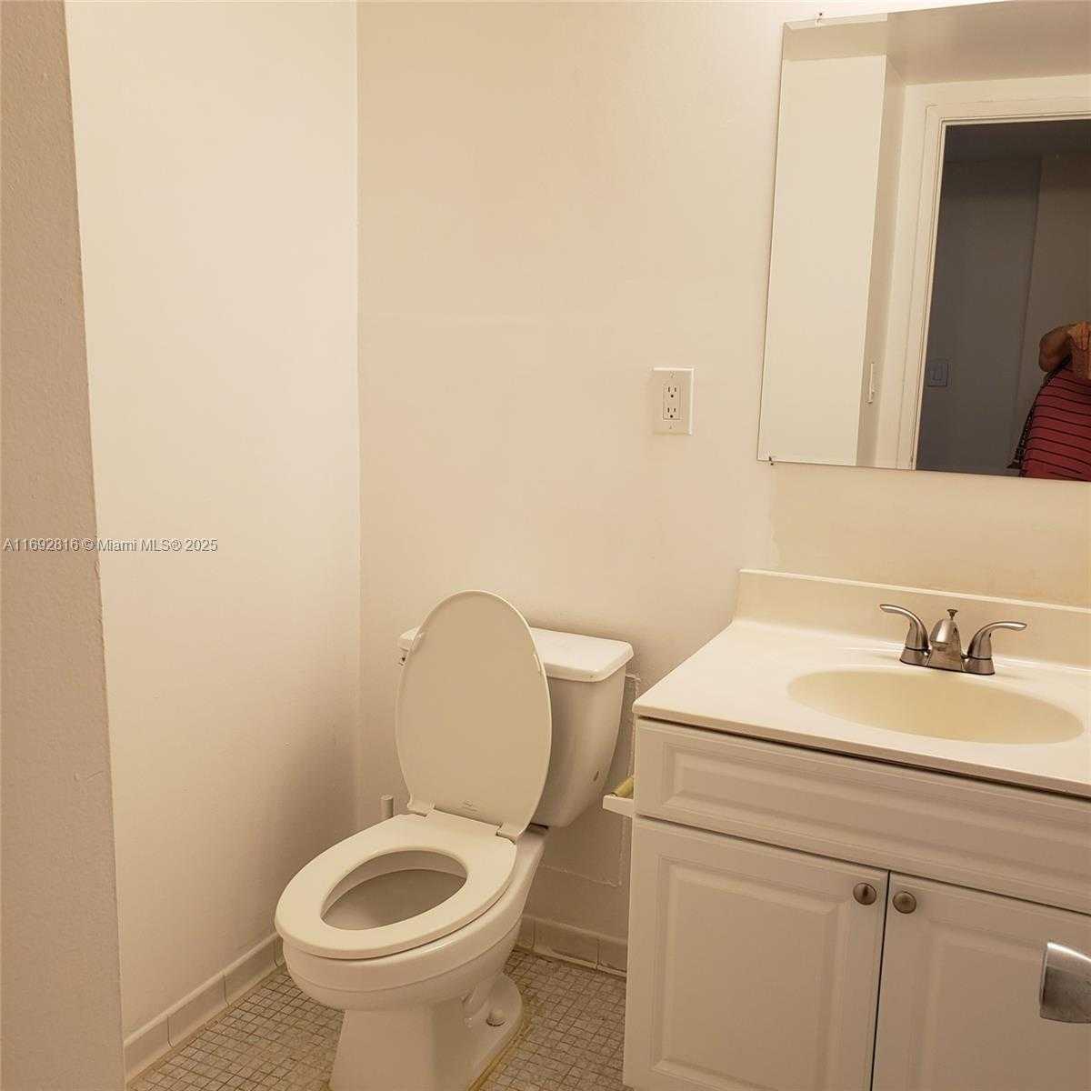 Small Image of 19380 COLLINS AVE #207, Sunny Isles Beach Number 3