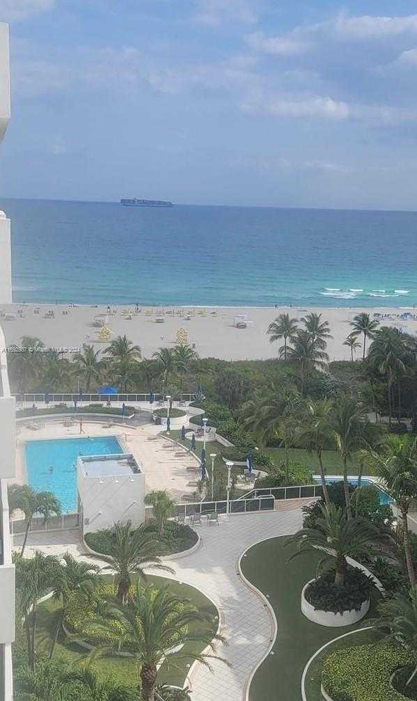 Small Image of 100 #1115, Miami Beach Number 7