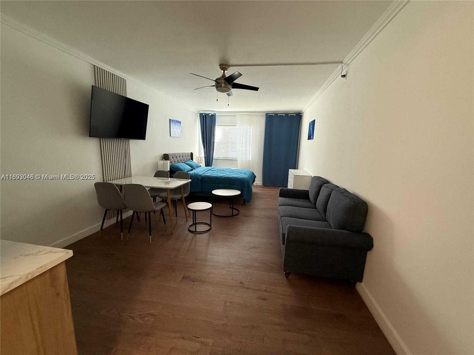 Small Image of 1600 TAFT ST #Studio, Hollywood Number 4