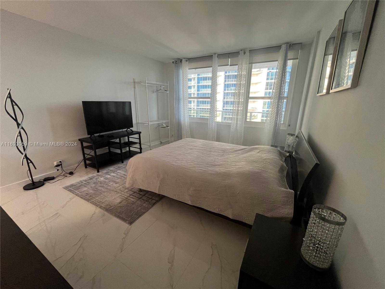 Small Image of 3505 SOUTH OCEAN DR #1510, Hollywood Number 13