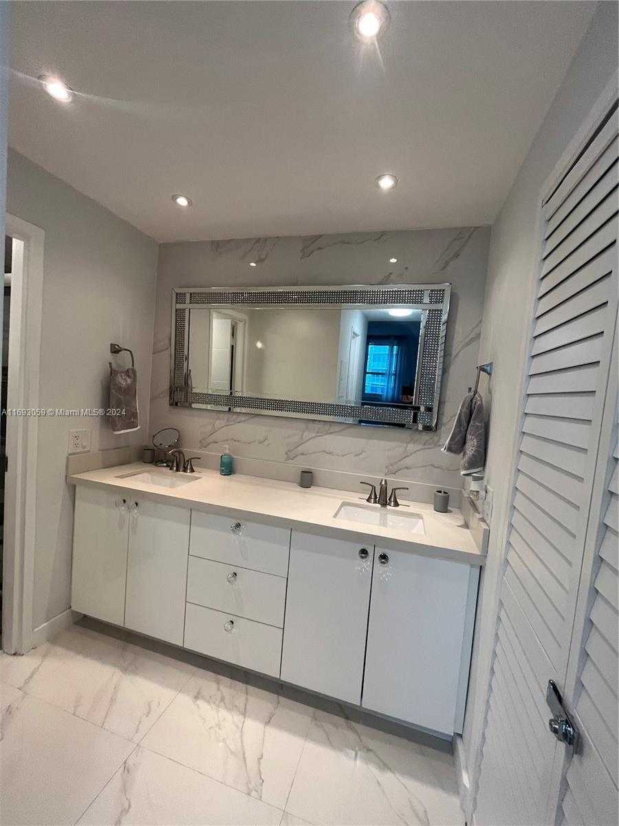 Small Image of 3505 SOUTH OCEAN DR #1510, Hollywood Number 15