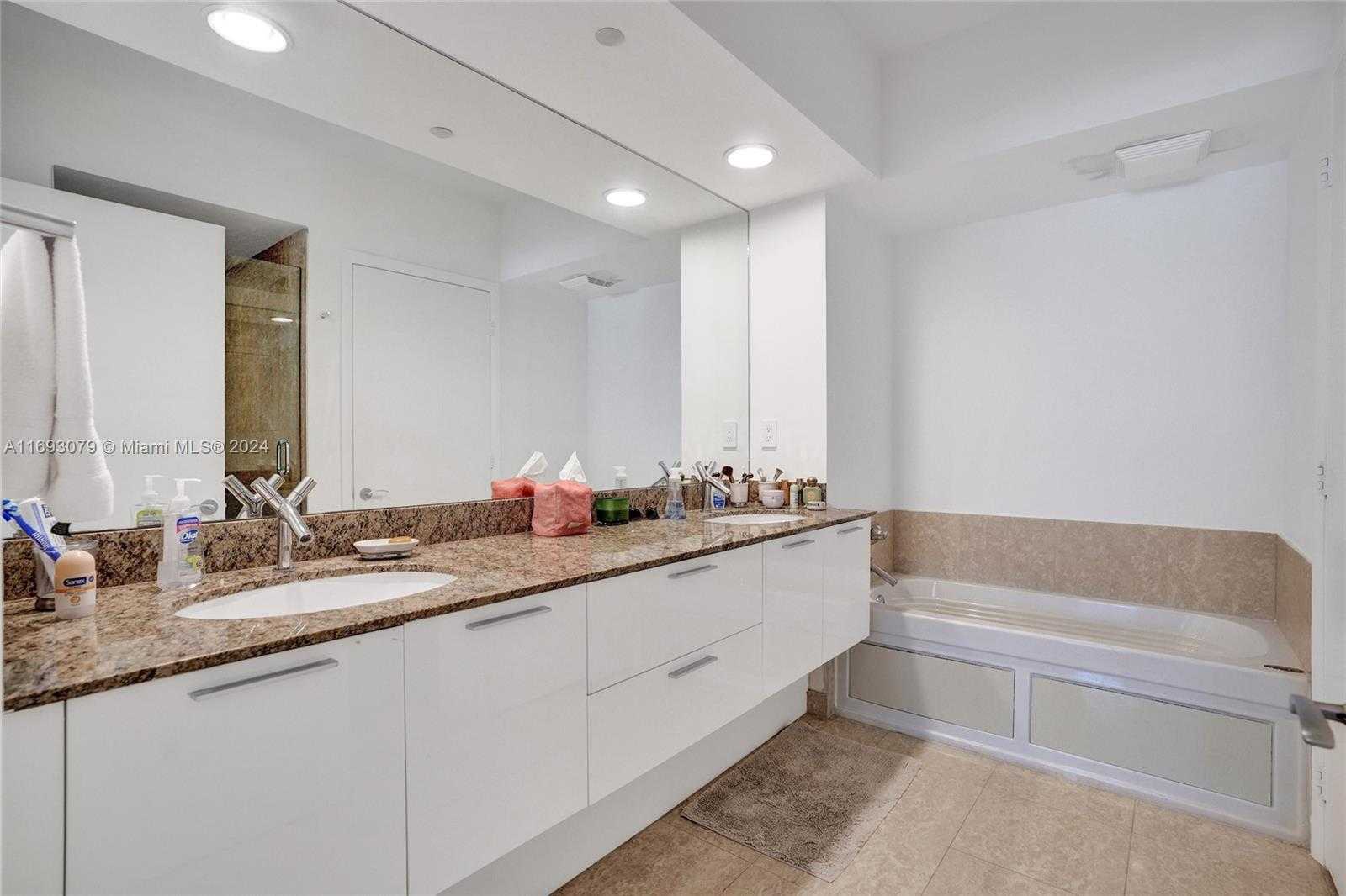 Small Image of 400 ALTON RD #1409, Miami Beach Number 12