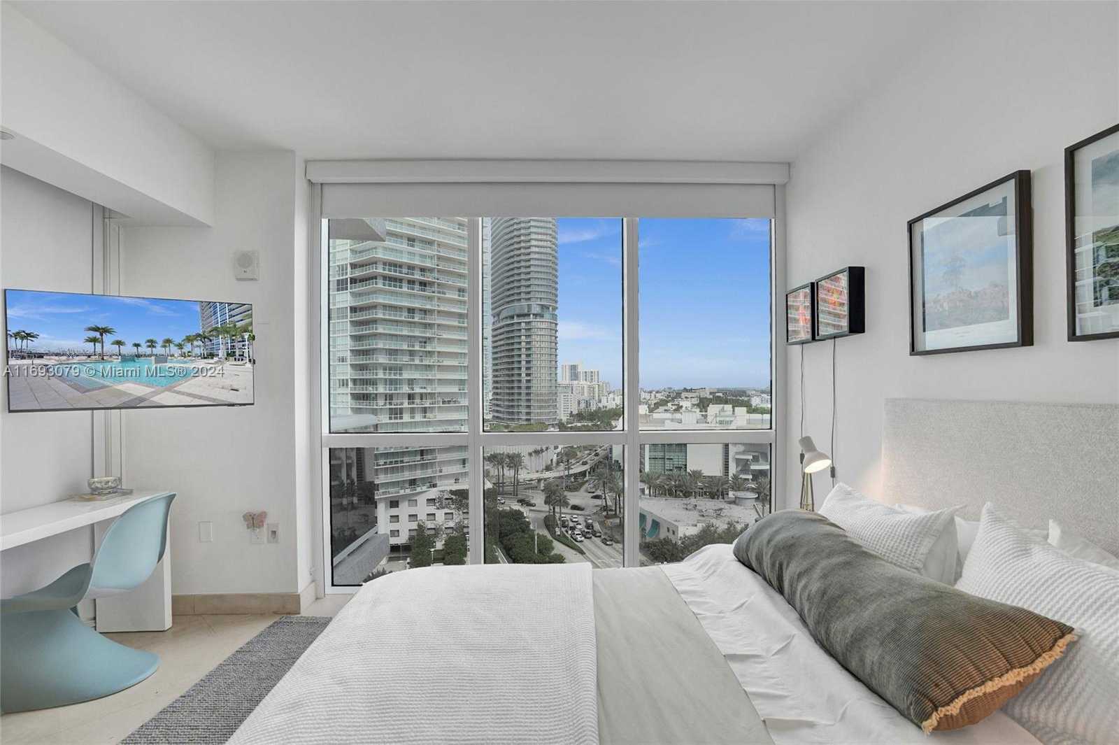 Small Image of 400 ALTON RD #1409, Miami Beach Number 3