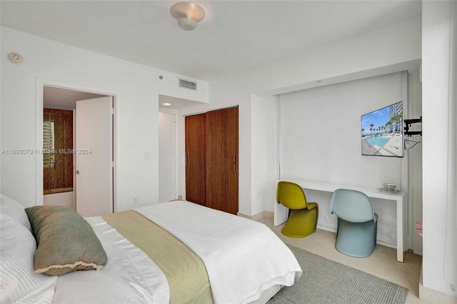 Small Image of 400 ALTON RD #1409, Miami Beach Number 4