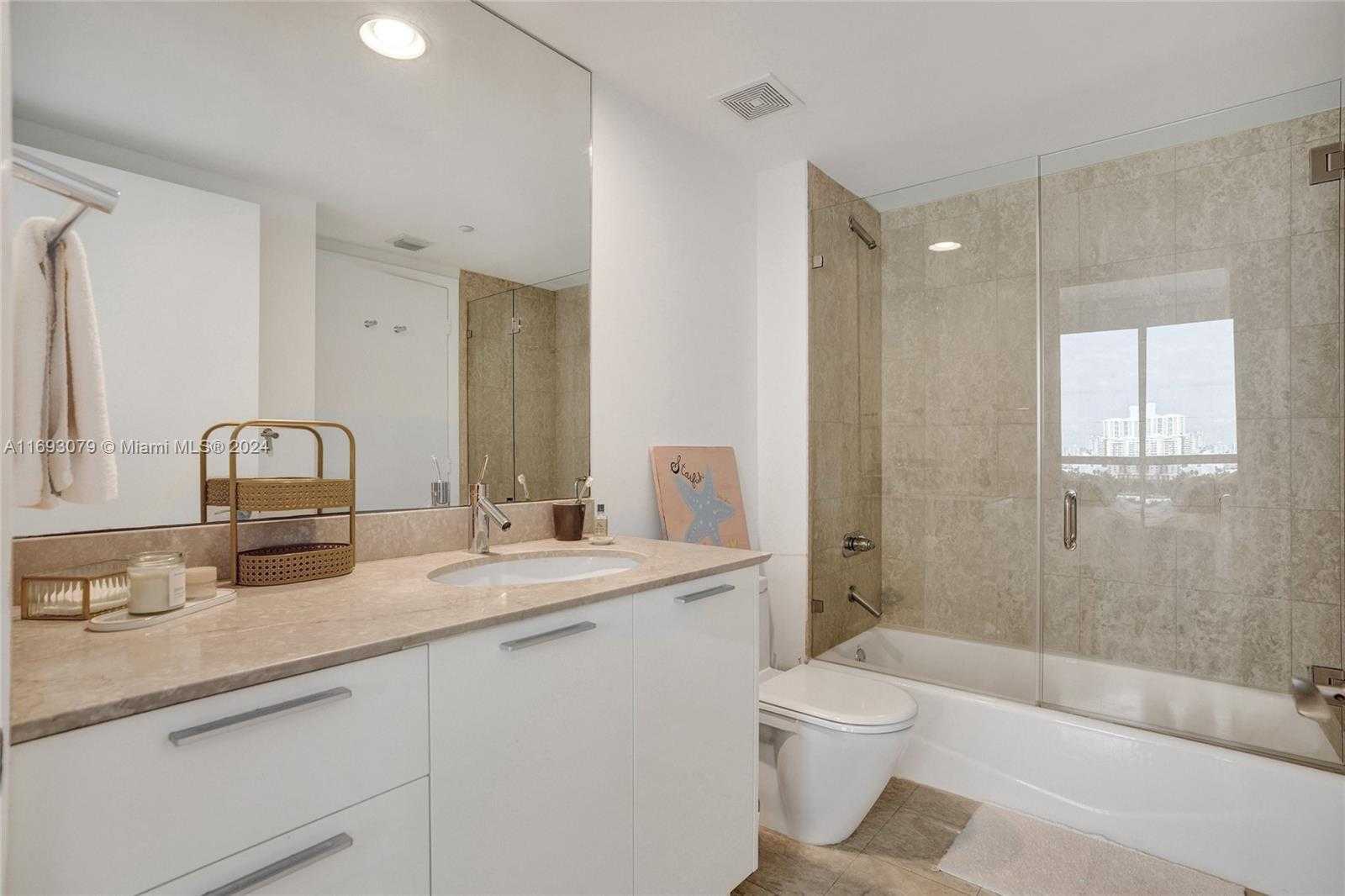 Small Image of 400 ALTON RD #1409, Miami Beach Number 6