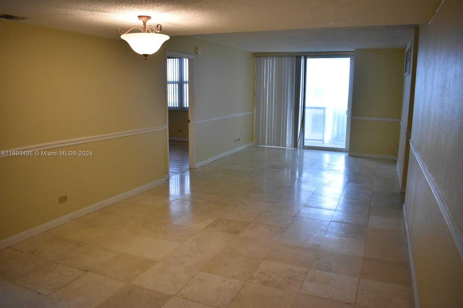 Small Image of 6039 COLLINS AVE #914, Miami Beach Number 11